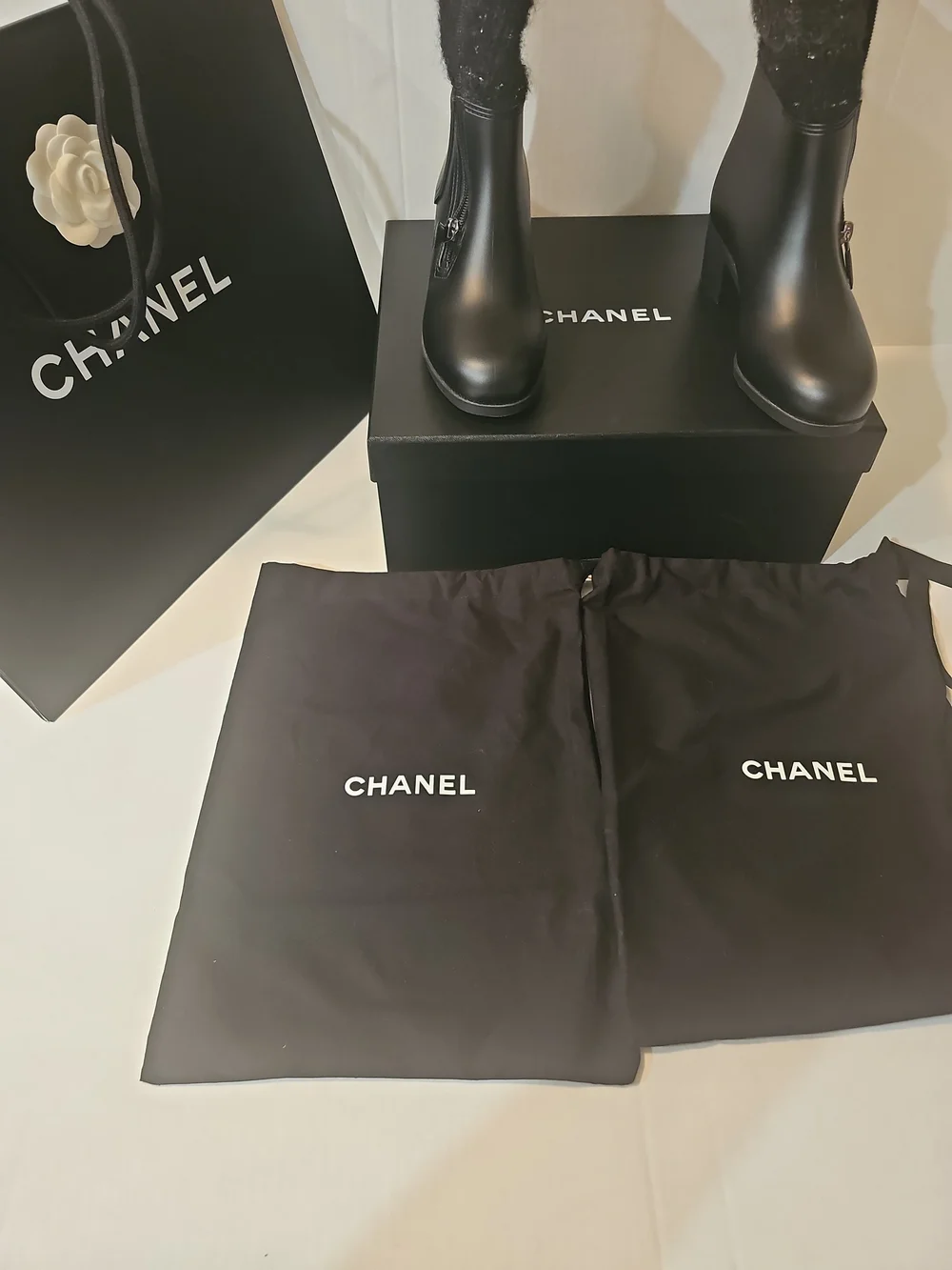 CHANEL elevate your